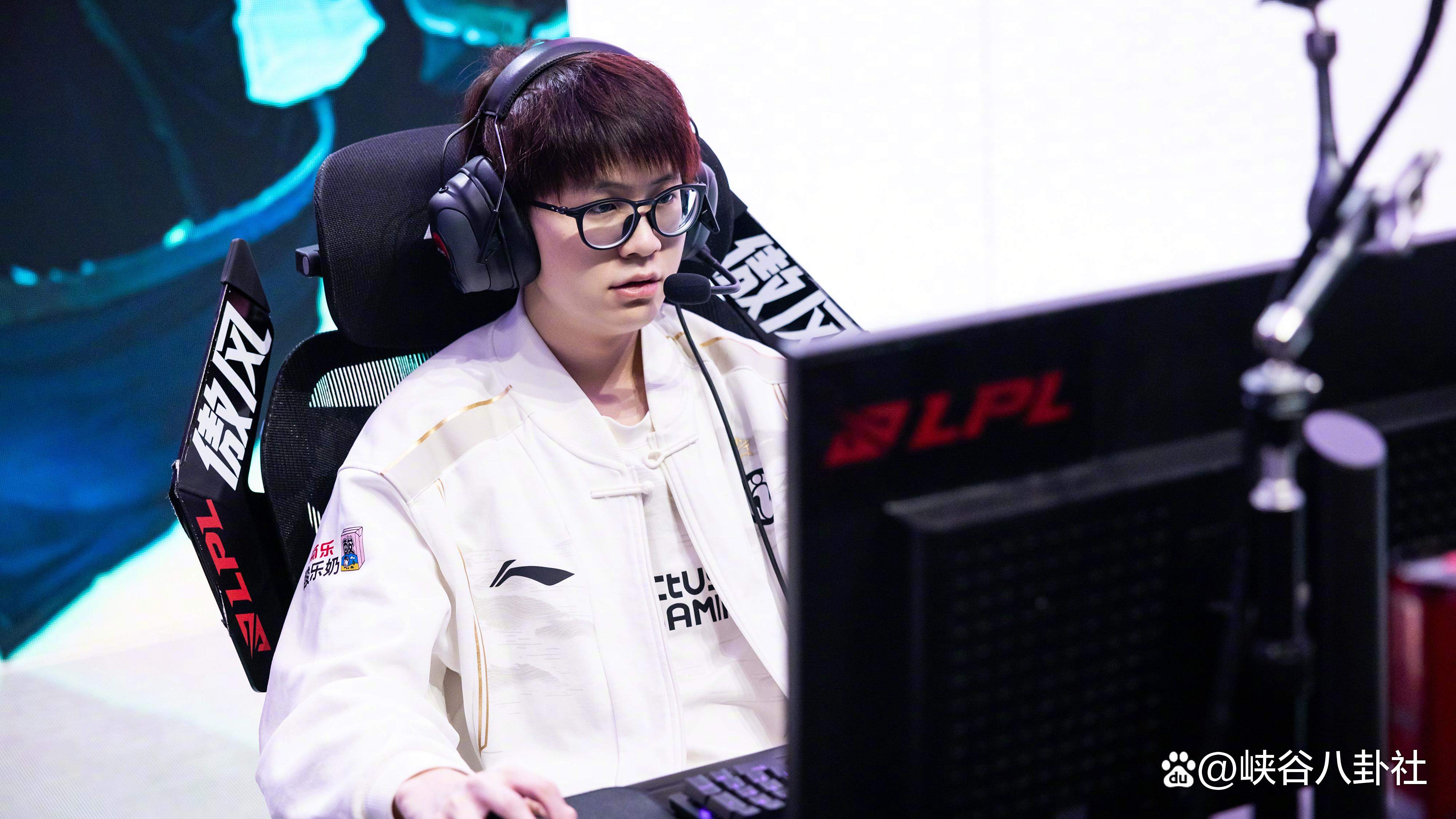 Rookie新星反败为胜表现突出，C9前途光明！